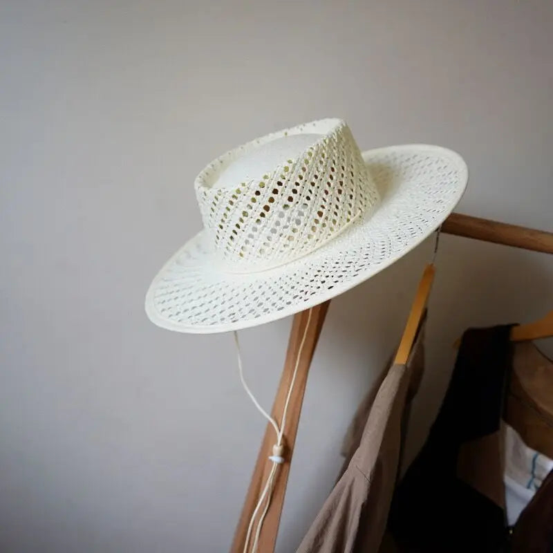 New Designer Style Hollow Big Brim Beach Straw Hats for Women with Straps Fashion Design Summer Sun Hats Lady Panama Fedora Hat