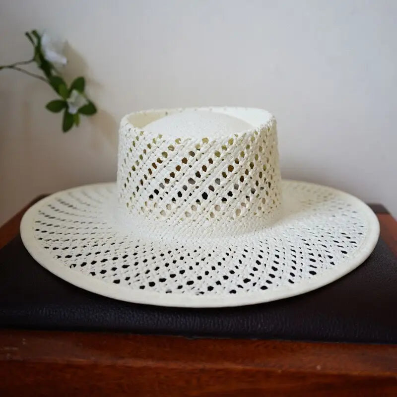 New Designer Style Hollow Big Brim Beach Straw Hats for Women with Straps Fashion Design Summer Sun Hats Lady Panama Fedora Hat